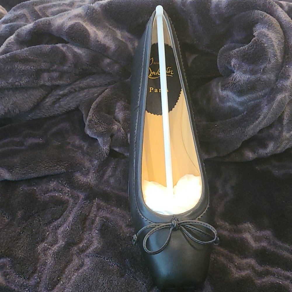 Louboutin Mamadrague Flat Nappa (Size 40)